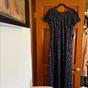 Adrianna Papell Navy Sequin Maxi Dress with small train. NEW w/ Tags Sz 12